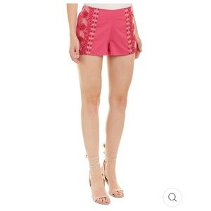Isa & Ella pink floral embroidered shorts size XL